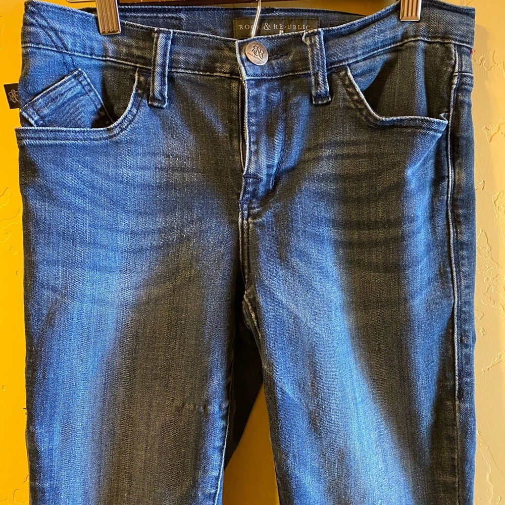 Rock Republic Dark Straight leg Jeans Size 4
